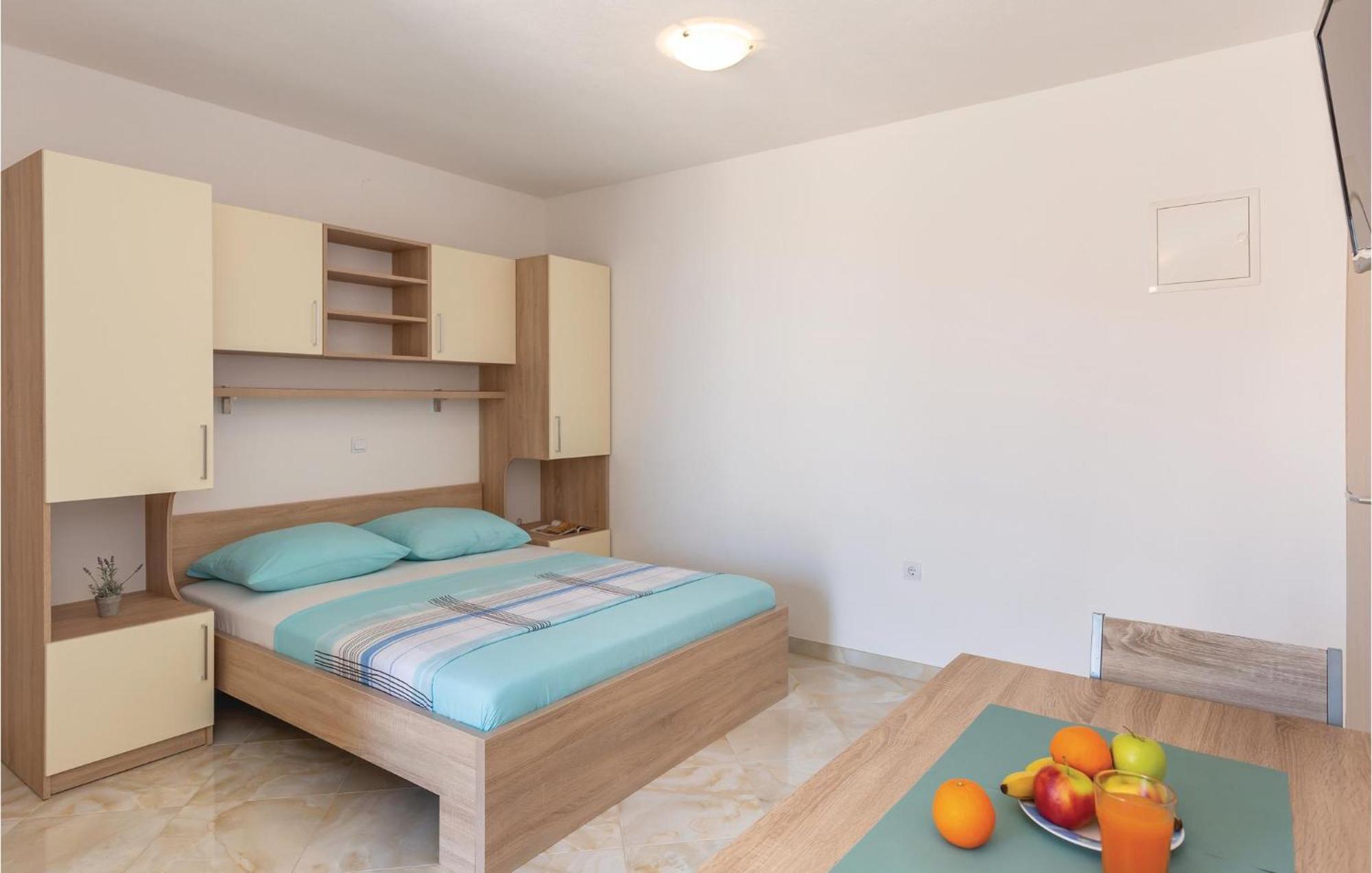 Beautiful Apartment In Krvavica With Kitchen Extérieur photo